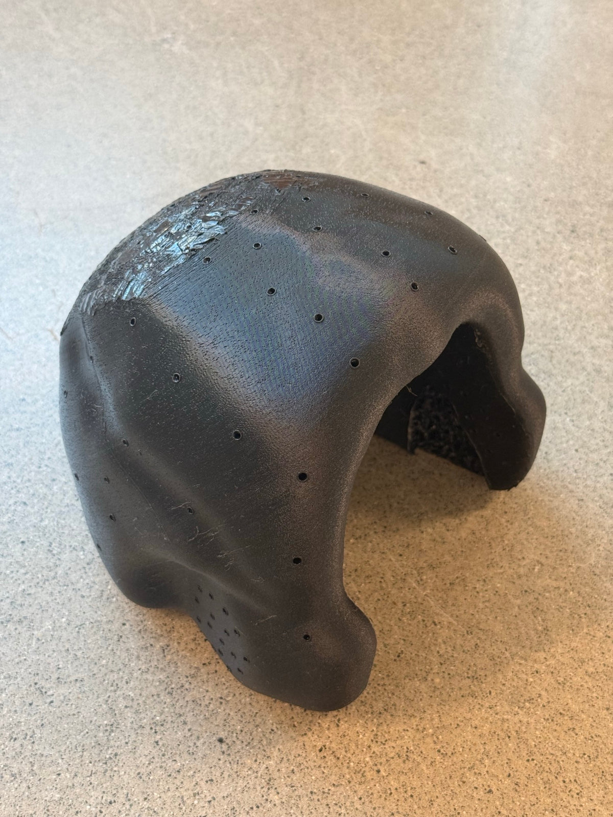 Custom hat liner for a commercial diving helmet